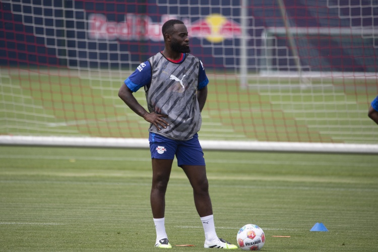 記者：馬賽正與萊比錫后衛(wèi)海特勒伊達(dá)談判