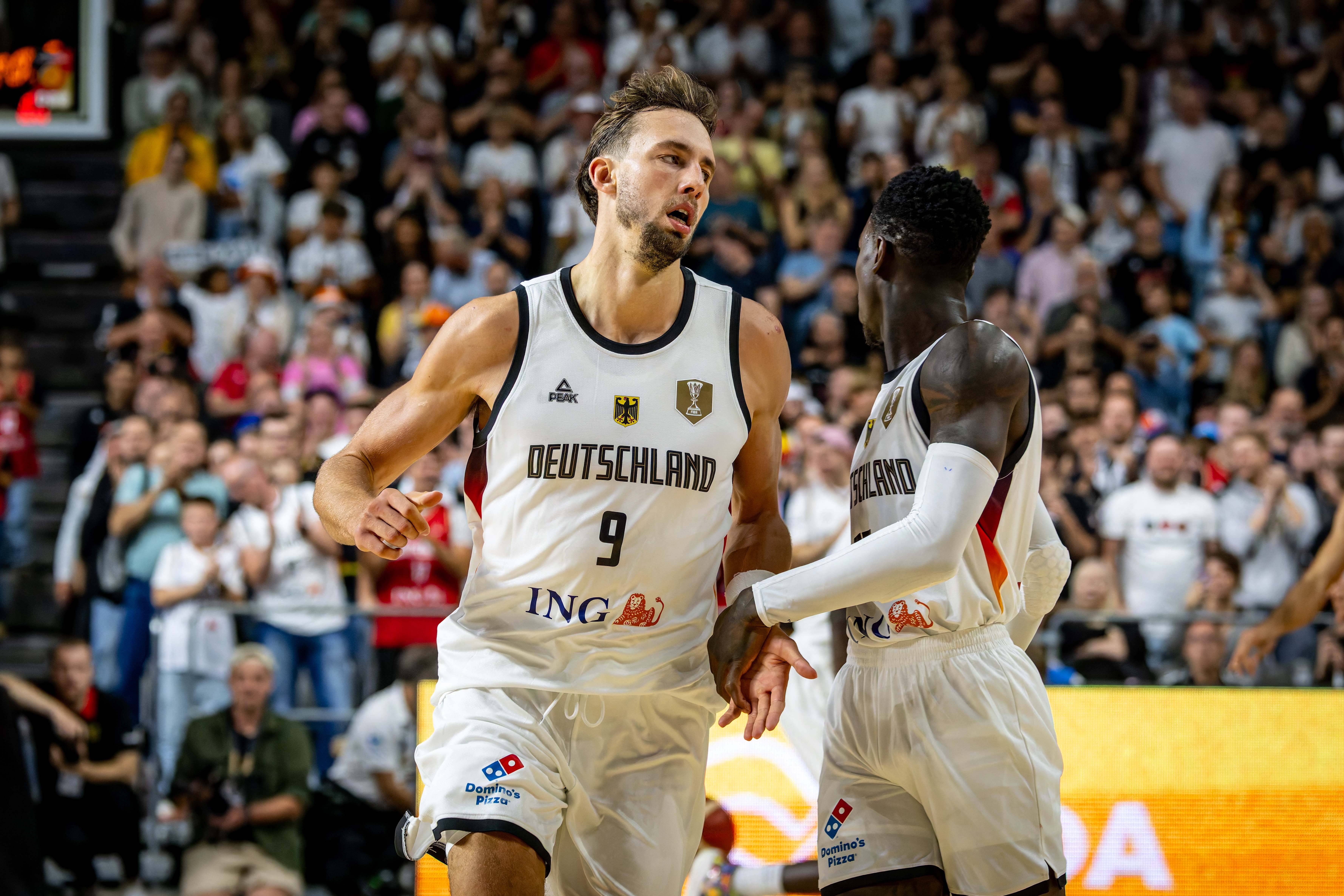 強(qiáng)強(qiáng)對(duì)話！德國(guó)半場(chǎng)55-47領(lǐng)先立陶宛 施羅德&泰斯&小瓦合計(jì)41分