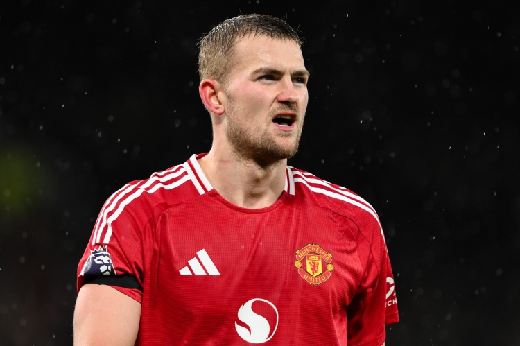 德里赫特：我們當(dāng)然支持阿莫林，球員應(yīng)對比賽負(fù)責(zé)而不是主教練