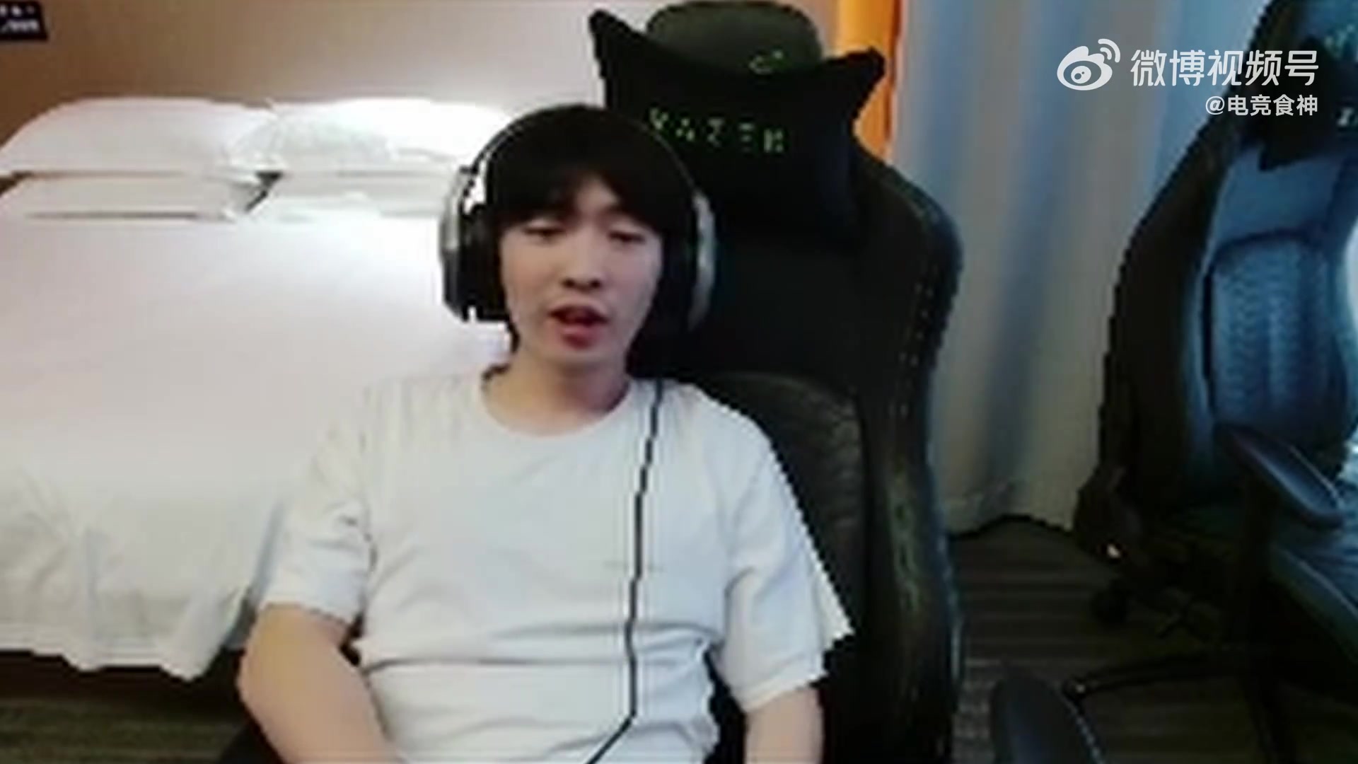 下樹在即！霍伊倫準(zhǔn)備接受那不勒斯體檢，球員笑容滿面