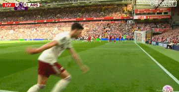 這腳質(zhì)量很高，馬杜埃凱禁區(qū)內(nèi)抽射，被阿利森撲出