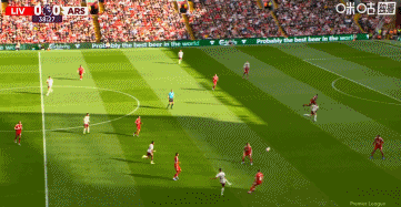 約克雷斯背身做球，廷伯打門被封堵卡拉菲奧里再射偏出