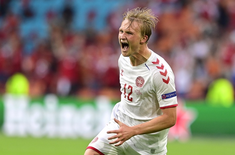 天空體育：阿賈克斯想截胡凱爾特人，簽回多爾貝里