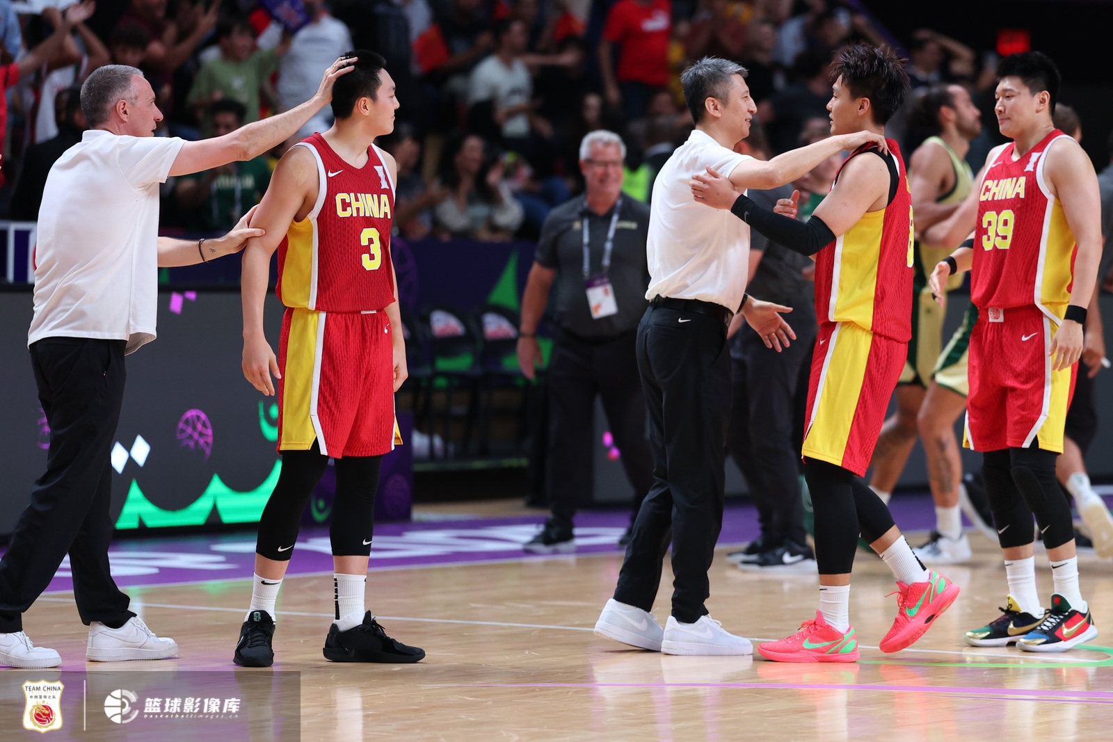 蘇群：中國(guó)男籃歸化一個(gè)小外援當(dāng)核心后衛(wèi) 可把隊(duì)伍提升一個(gè)檔次