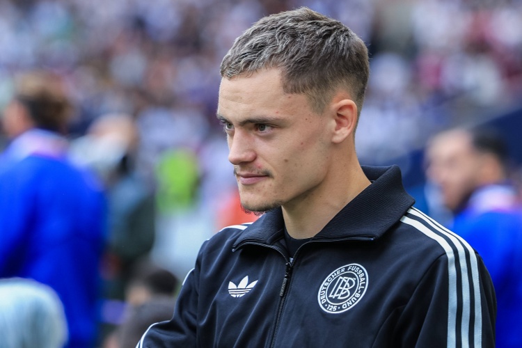 記者：維爾茨在德國(guó)隊(duì)恢復(fù)了訓(xùn)練，此前對(duì)阿森納抽筋被換下