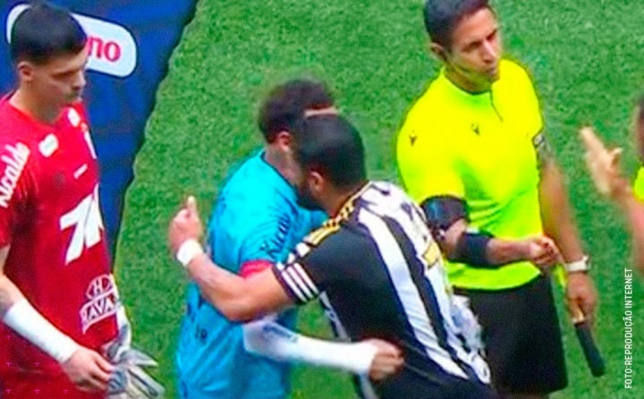 巴西現(xiàn)役前2射手！33歲內(nèi)馬爾開(kāi)場(chǎng)扭腳出戰(zhàn)81分鐘 39歲胡爾克打滿