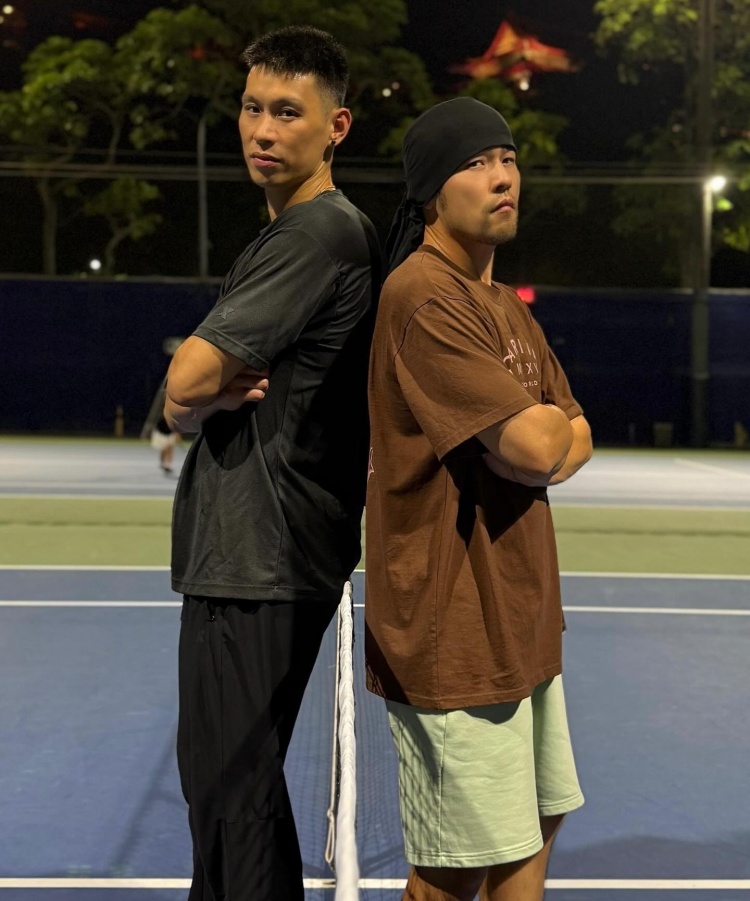 周杰倫曬于書豪合影！戲稱兩人為溫網(wǎng)雙打冠軍 并曬搞笑聊天截圖