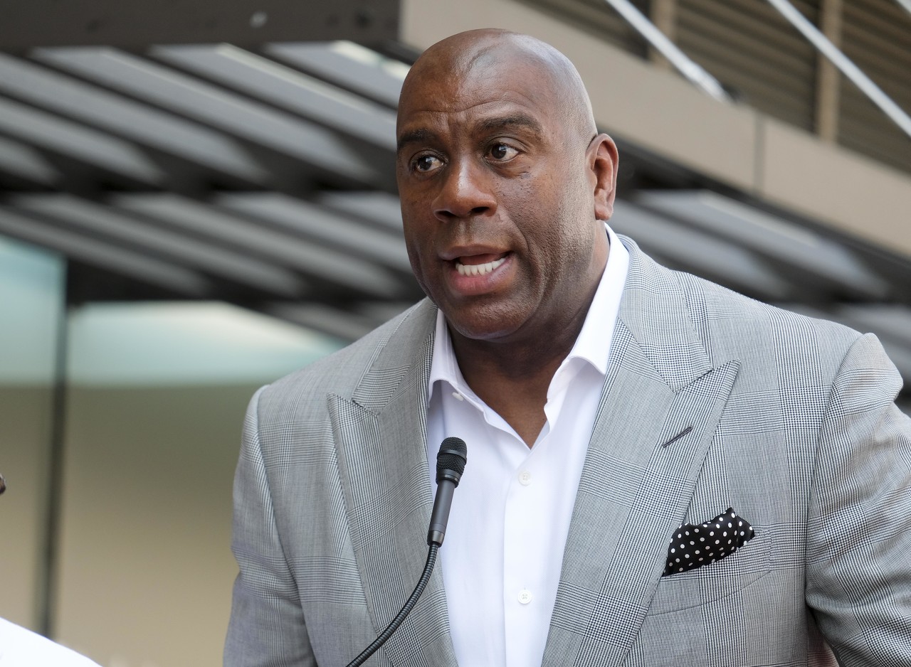 魔術(shù)師：喬丹推出AJ時我就知道自己搞砸了 不懂理財?shù)奈曳噶舜箦e