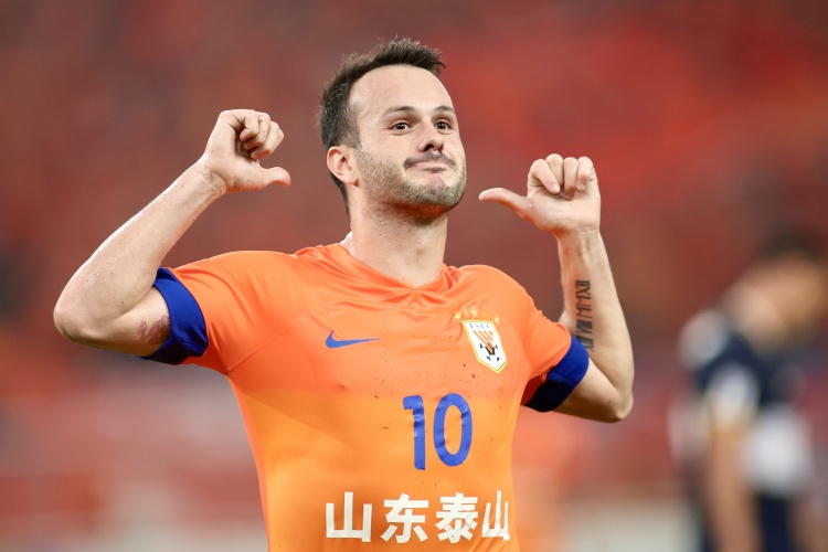 魯媒：運(yùn)作其加盟的是崔康熙經(jīng)紀(jì)人團(tuán)隊(duì)，泰山續(xù)約瓦科再生新變數(shù)