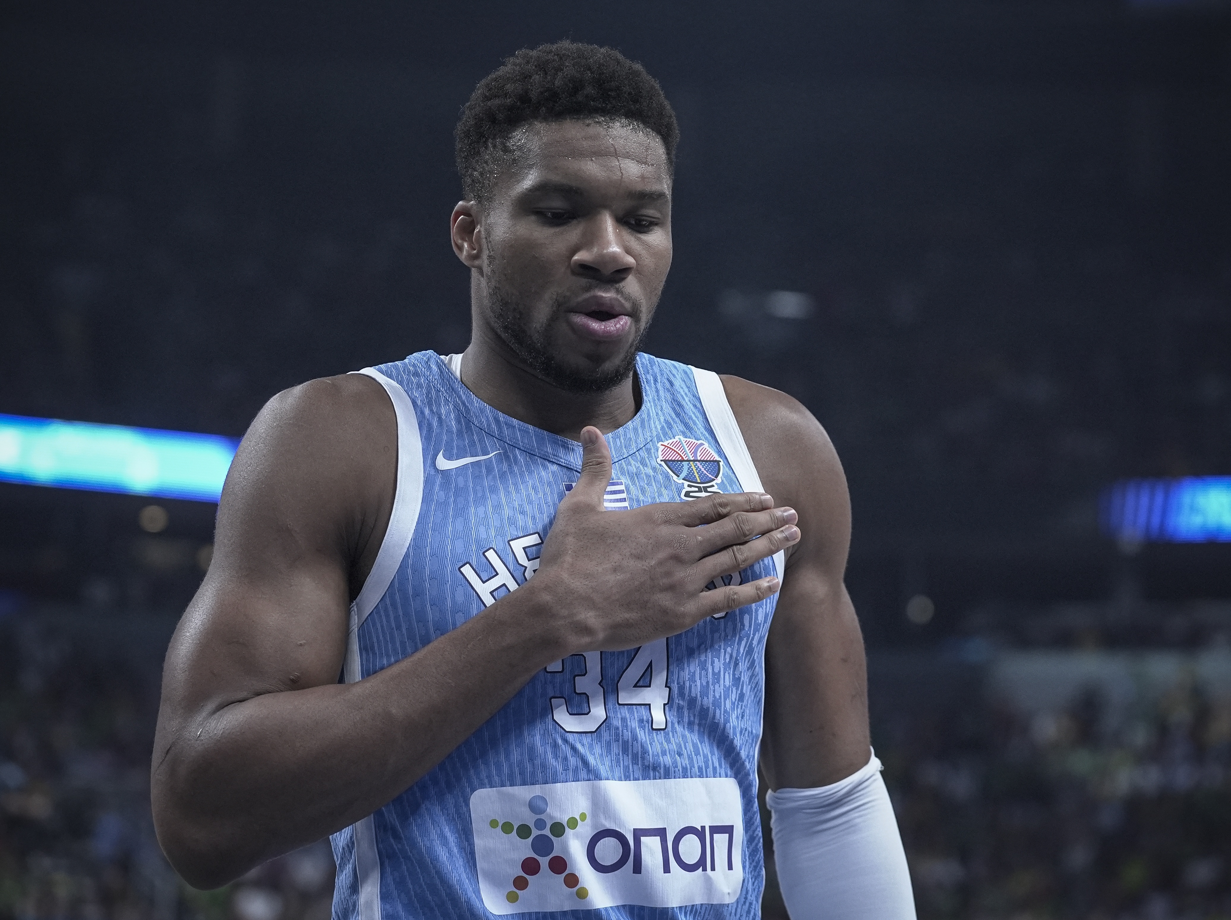 字母哥：經(jīng)過16年的努力我們終于獲得了成功 現(xiàn)在大家如釋重負(fù)