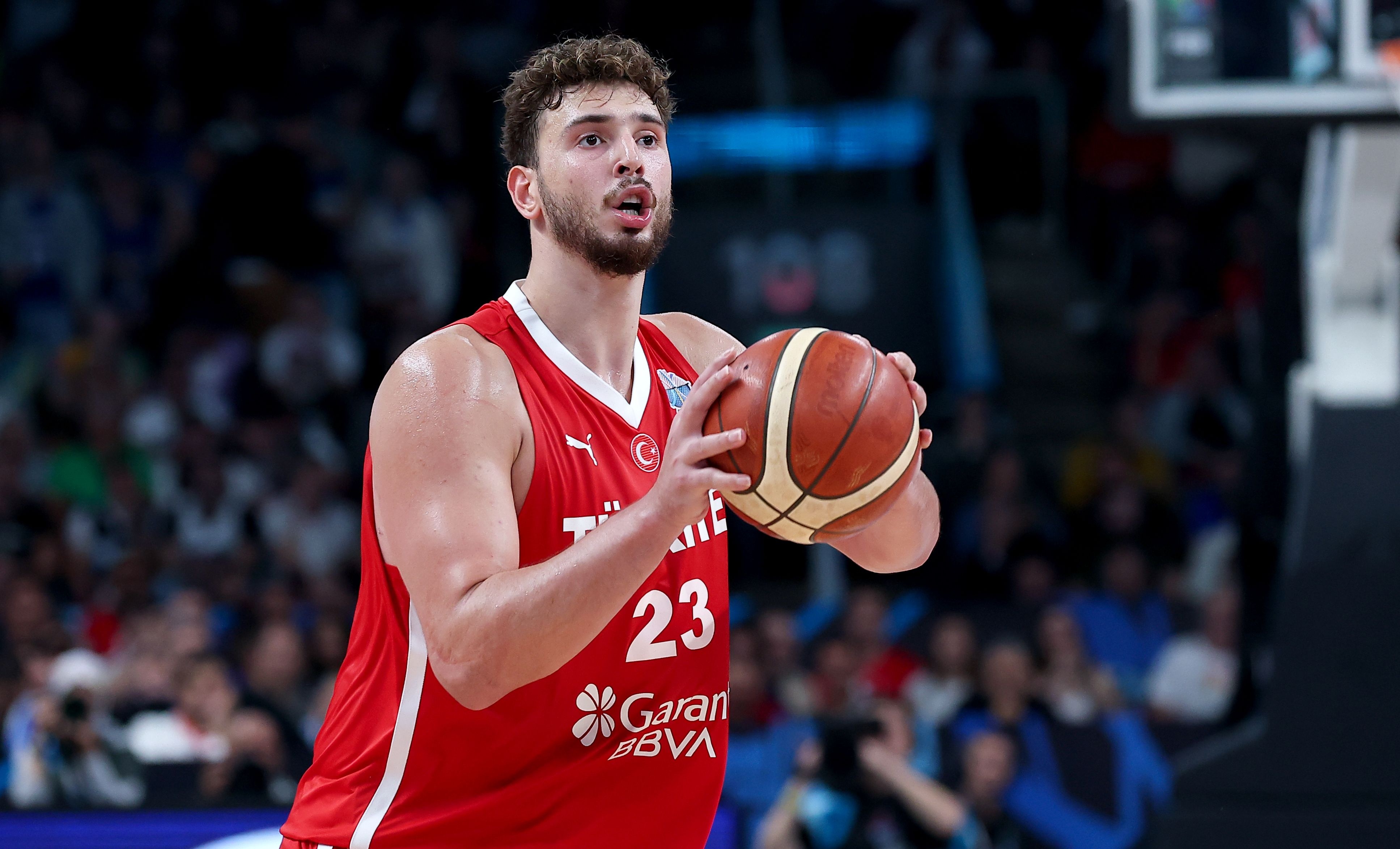 無(wú)緣金牌！申京：土耳其籃球的崛起將繼續(xù) 為國(guó)旗而戰(zhàn)是最大榮耀