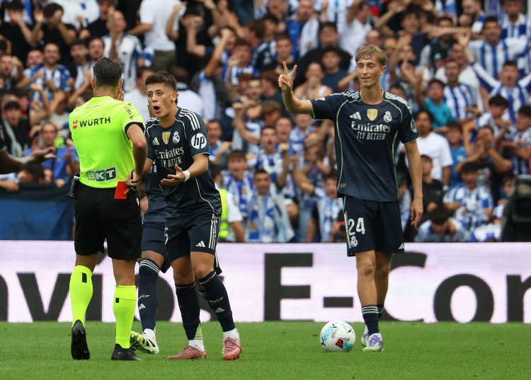 要開團(tuán)了？世體：皇馬將向FIFA提交裁判報告，許多內(nèi)容與巴薩有關(guān)