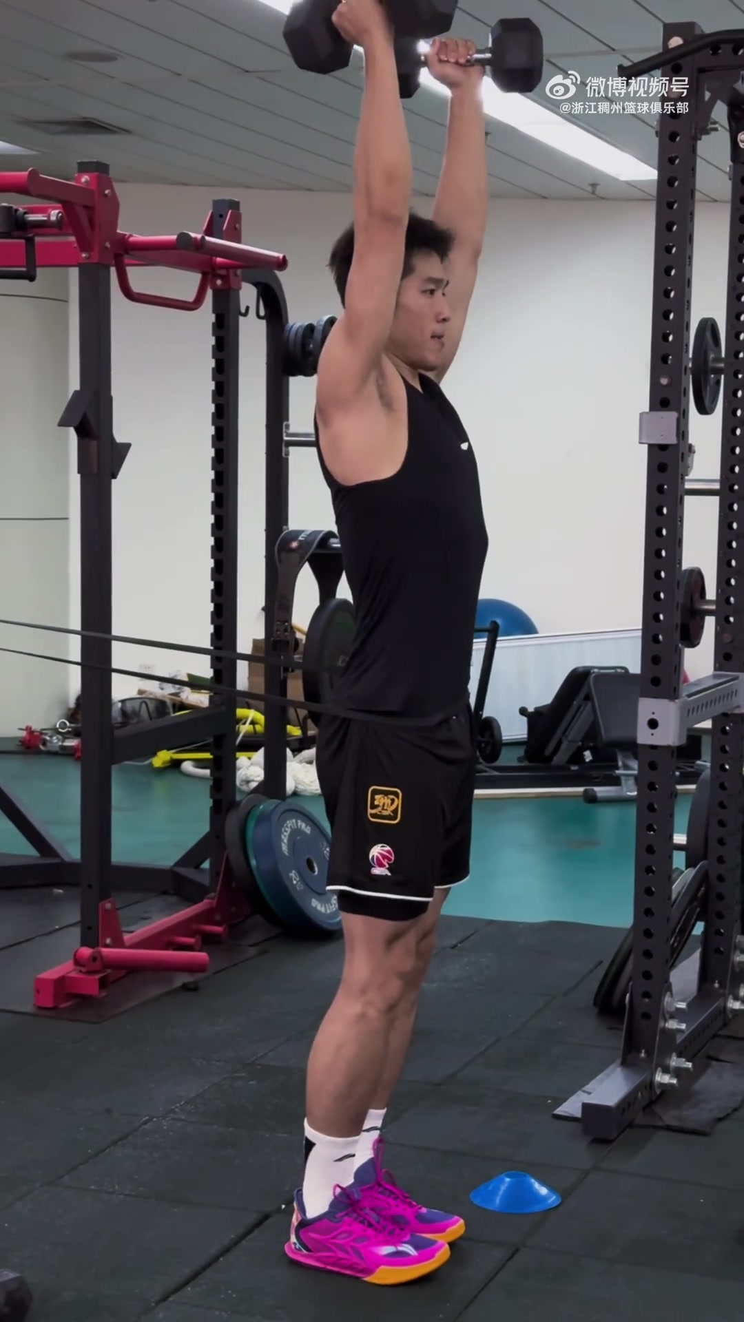 吳前等人出鏡！浙江男籃曬球隊(duì)訓(xùn)練視頻：力量房??????