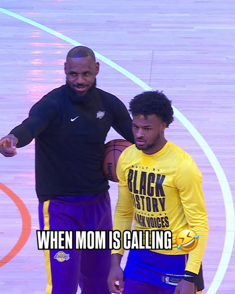 父子同臺的好處！詹姆斯變身妻子傳話筒：布朗尼 你媽喊你咧！