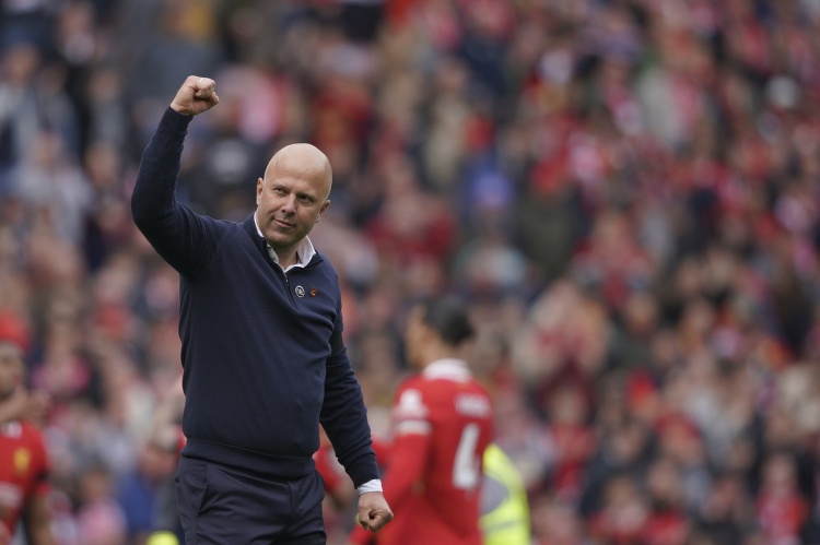 斯洛特：馬競是歐洲最穩(wěn)定球隊(duì)之一，和他們交手甚至可媲美決賽