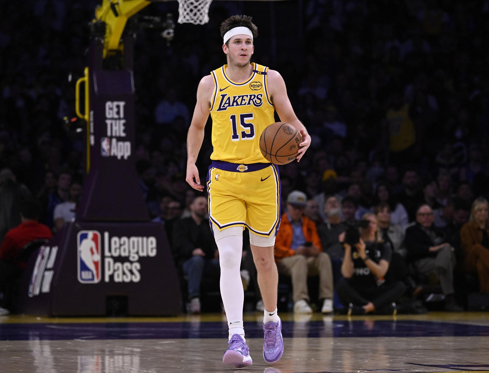 記者談馬刺關(guān)注里夫斯：他們有太多后衛(wèi) 得做一些交易才能說得通