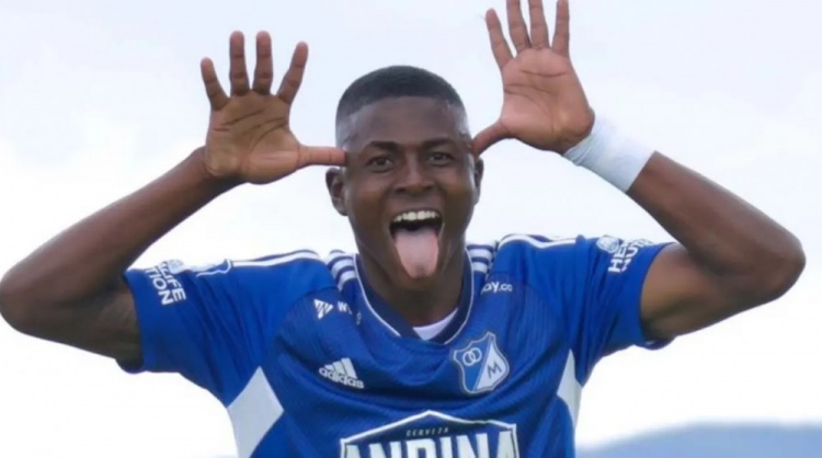 巴媒：哥倫比亞天才前鋒是內(nèi)馬爾迷弟，為致敬偶像改球衣印字