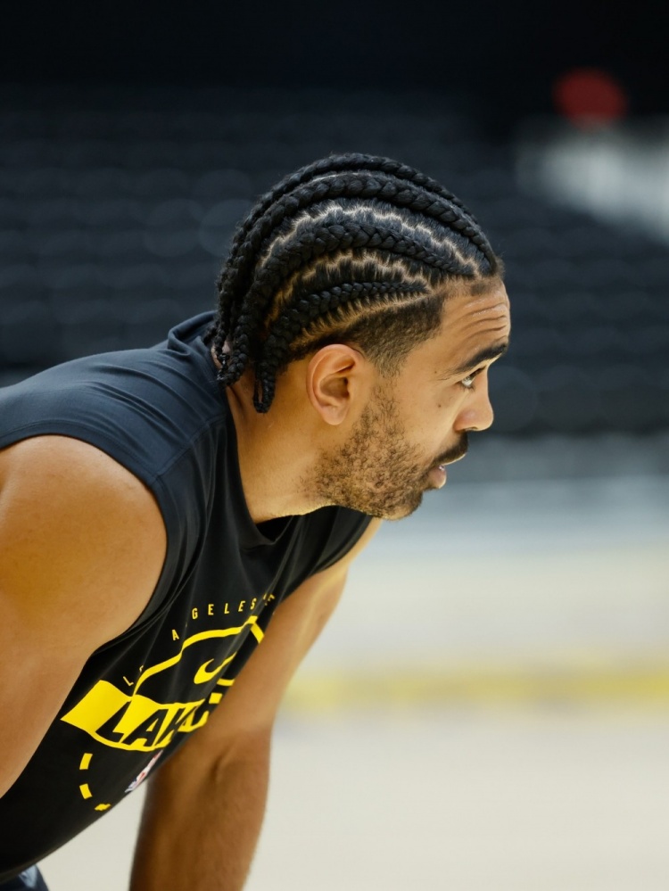 手臂肌肉線條明顯！文森特曬近期訓(xùn)練照：練就行了