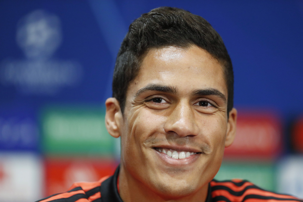 官方：瓦拉內(nèi)將擔(dān)任朗斯vs里爾開(kāi)球嘉賓，前者出身于朗斯青訓(xùn)