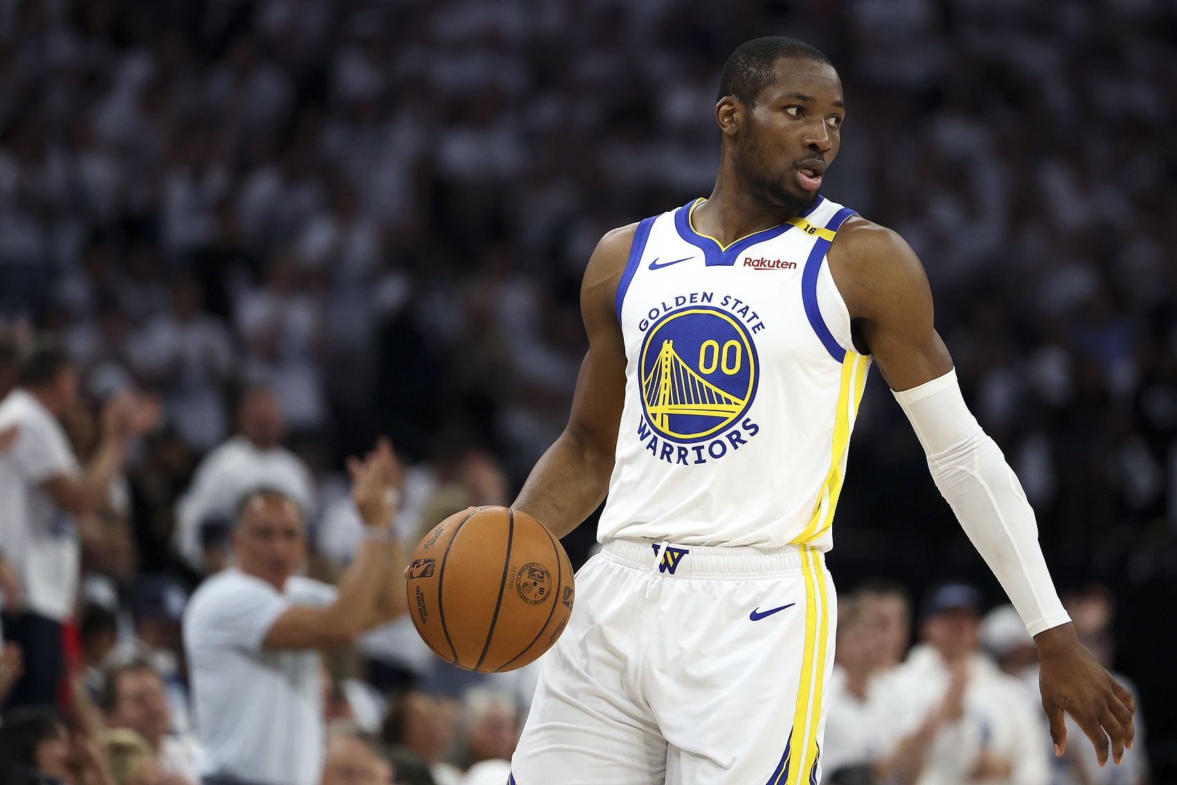 勇媒預測：下周庫明加&球隊的談判將加緊 合同3年6700萬+球員選項