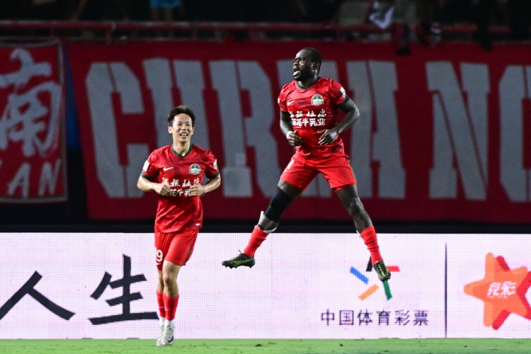 河南本賽季中超已通過定位球打入27球，位列所有球隊(duì)之首