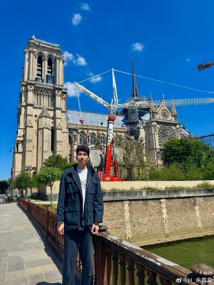 余嘉豪曬照：舊圖新發(fā) 新賽季7天后到來 加油??