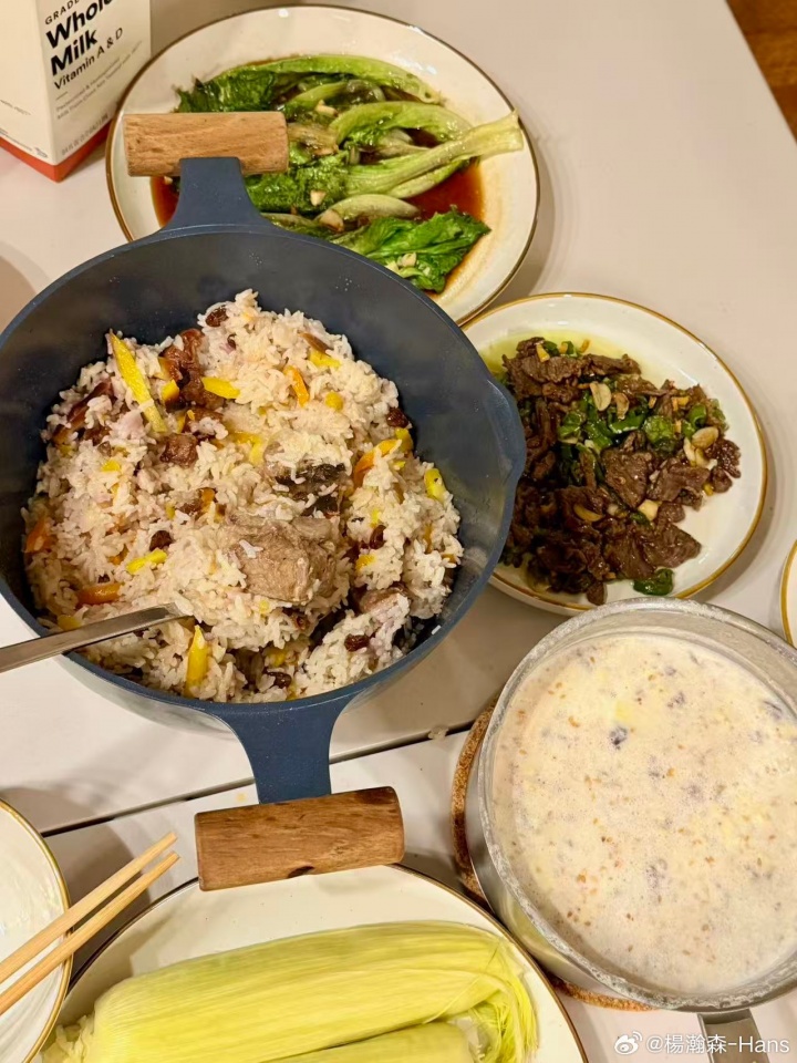 自己動(dòng)手豐衣足食！楊瀚森曬中國(guó)菜配文：??家的味道