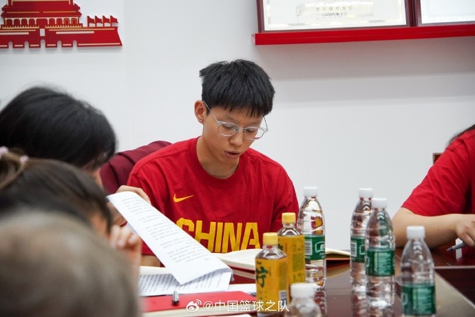 中國女籃昨日開會(huì)總結(jié)高原訓(xùn)練及熱身賽 今日再度投入新一輪訓(xùn)練