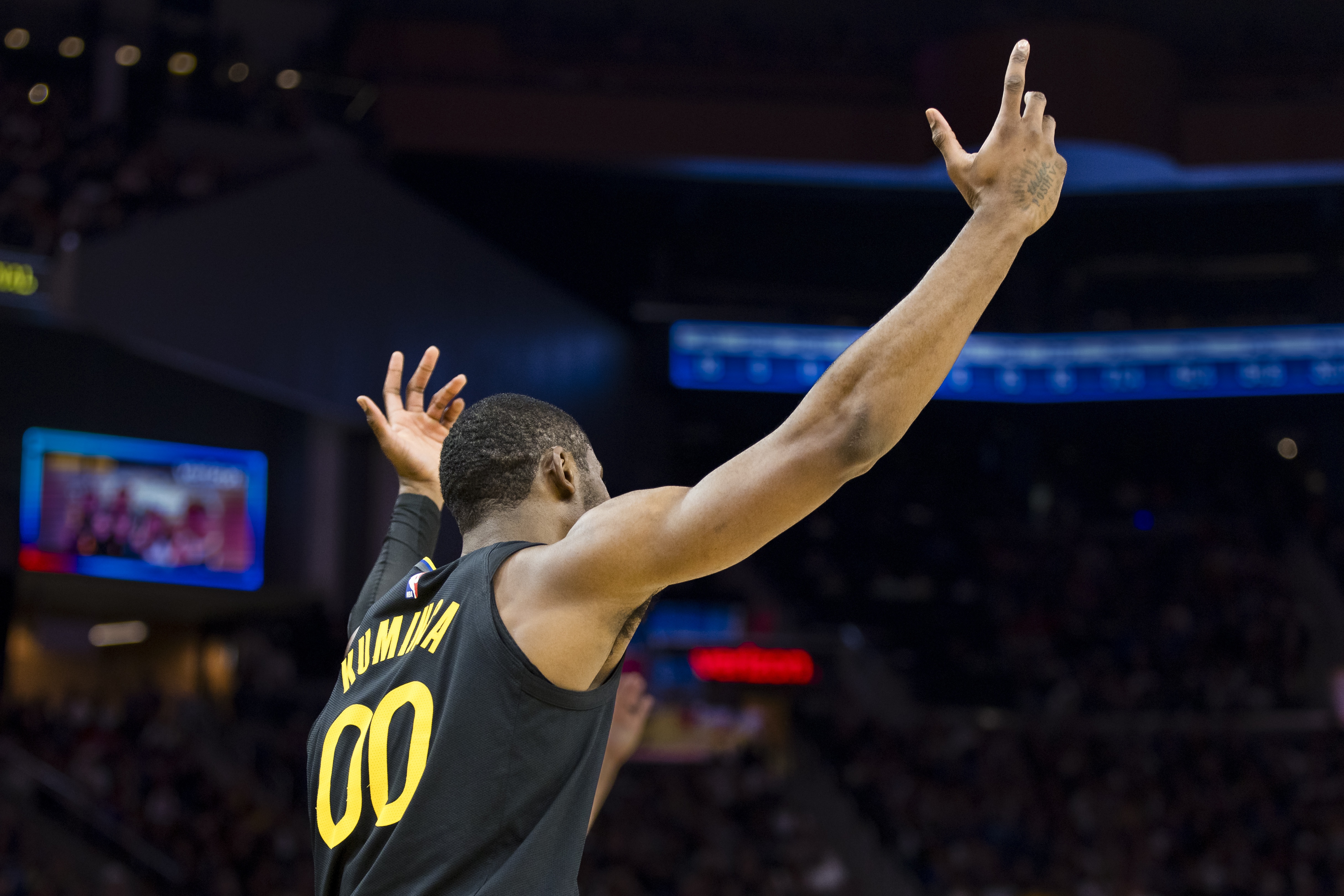 經(jīng)紀人：庫明加愿意生涯都效力選中他的勇士 但也渴望更大的角色