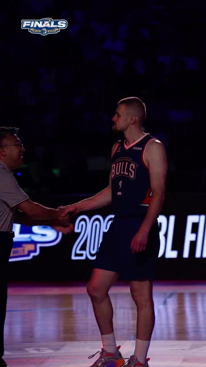 恭喜厄特爾以場(chǎng)均2搶斷的出色表現(xiàn) 榮膺2025賽季常規(guī)賽搶斷王！