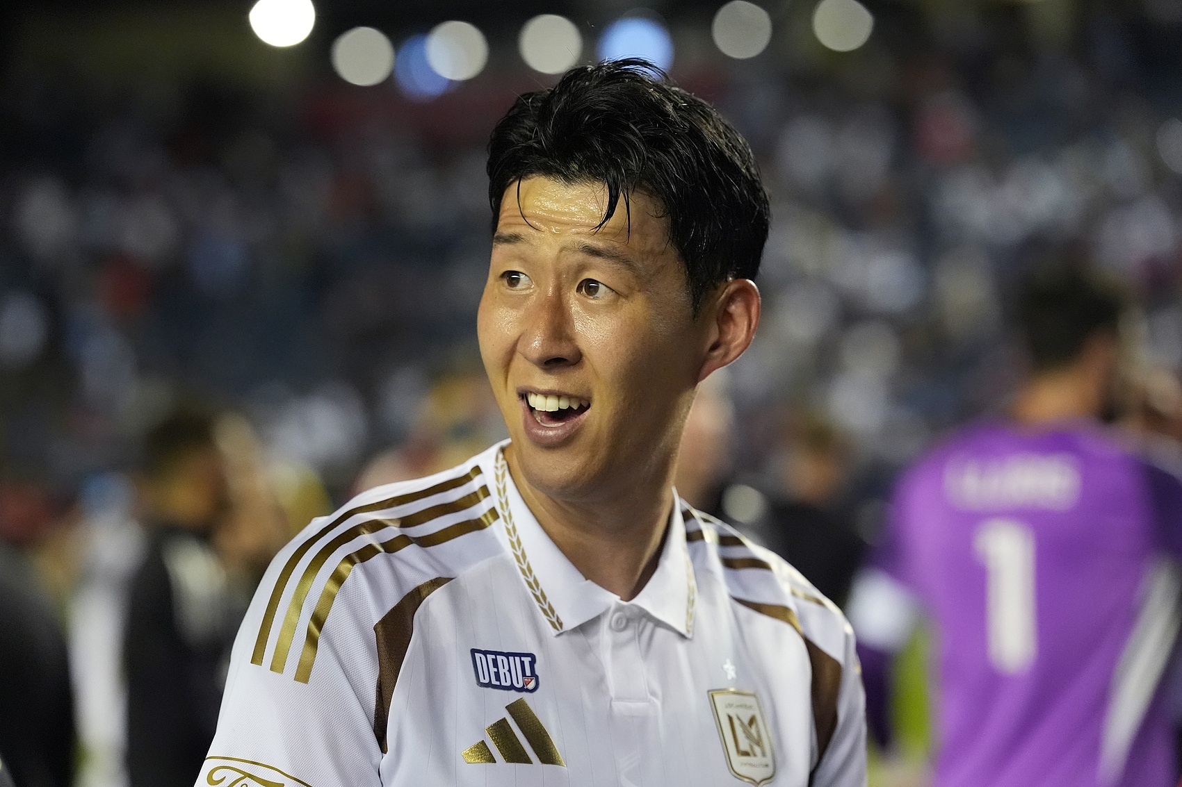 孫興慜談洛杉磯FC傳奇貝拉：當(dāng)有一天我退役時(shí)，我希望能像他一樣