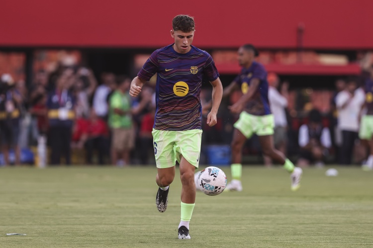 每體：費(fèi)爾明的傷勢(shì)比預(yù)期要輕 加維保守治療未達(dá)預(yù)期效果