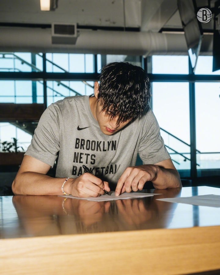 曾凡博：打中國(guó)賽意義非凡 我必須繼續(xù)努力為所有亞裔打破偏見(jiàn)