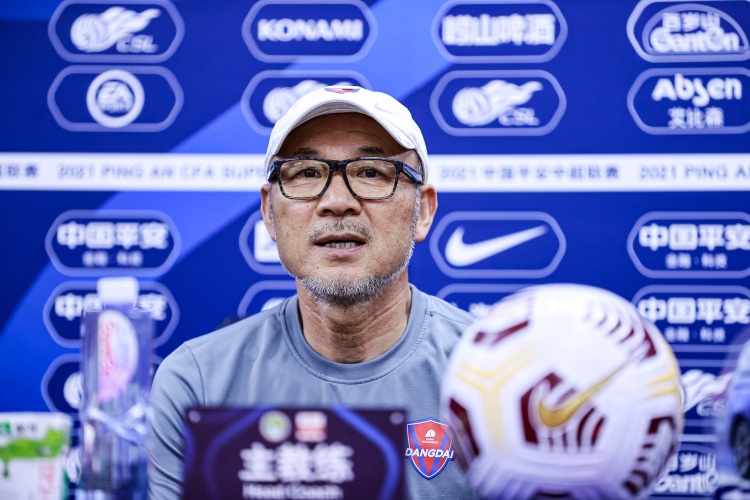 直播吧：張外龍今晚與銅梁龍談今年之內(nèi)的短期合同 沖超再談續(xù)約