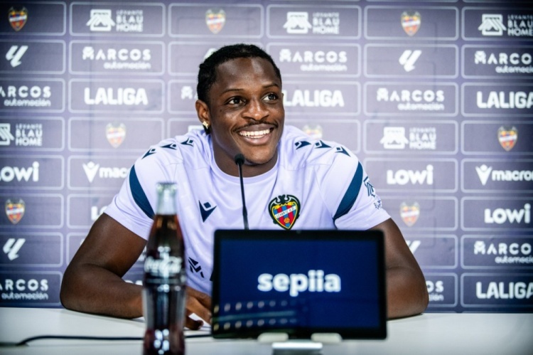 下一個神鋒？萊萬特前鋒艾永5場西甲轟3球3助，夏窗曾獲巴薩關(guān)注