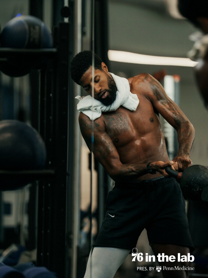 中鋒持球后衛(wèi)扣籃！76人官推曬訓(xùn)練視頻 恩比德連線馬克西