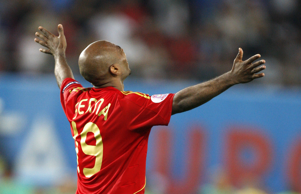 塞納：亞馬爾是一個(gè)與眾不同的球員，他將在未來贏得更多金球獎(jiǎng)