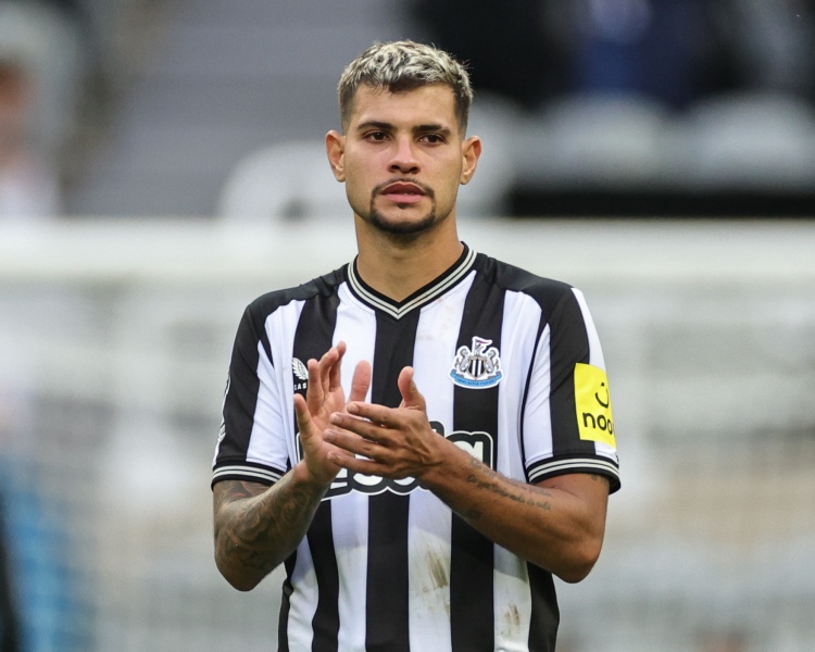 英媒：紐卡在6月拒絕曼城對(duì)吉馬良斯的詢價(jià)，后者隨后簽賴因德斯