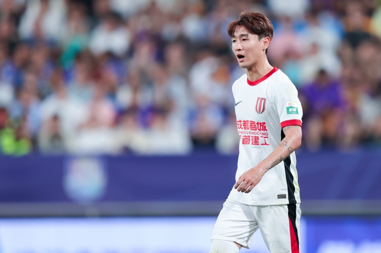 北青：蓉城目前與徐正源團隊保持著積極的溝通 韋世豪傷缺一個月