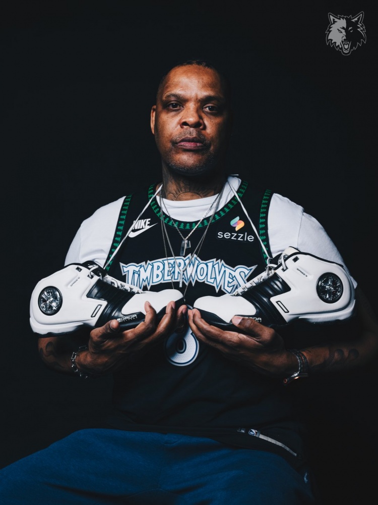 都是回憶！森林狼請來狂人斯普雷維爾上身示范復(fù)古球衣！