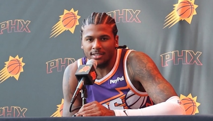 杰倫-格林：主帥強(qiáng)調(diào)進(jìn)攻空間要拉得更開(kāi) 我們打快速?gòu)?qiáng)硬的籃球