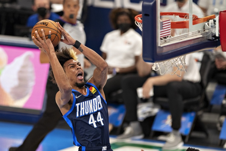 NBA生涯場(chǎng)均2分1.1板！Scotto：灰熊與小查理-布朗達(dá)成了簽約協(xié)議