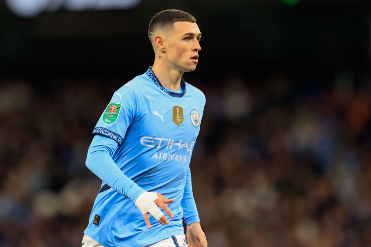 一傳一射！曼晚：福登狀態(tài)回歸閃耀全場(chǎng)，瓜帥欣喜反應(yīng)已說(shuō)明一切