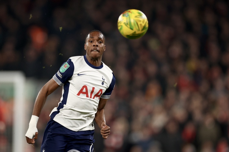 詩人握持？特爾踢英甲隊(duì)2次包抄踢空氣 熱刺今夏3500萬從拜仁買斷