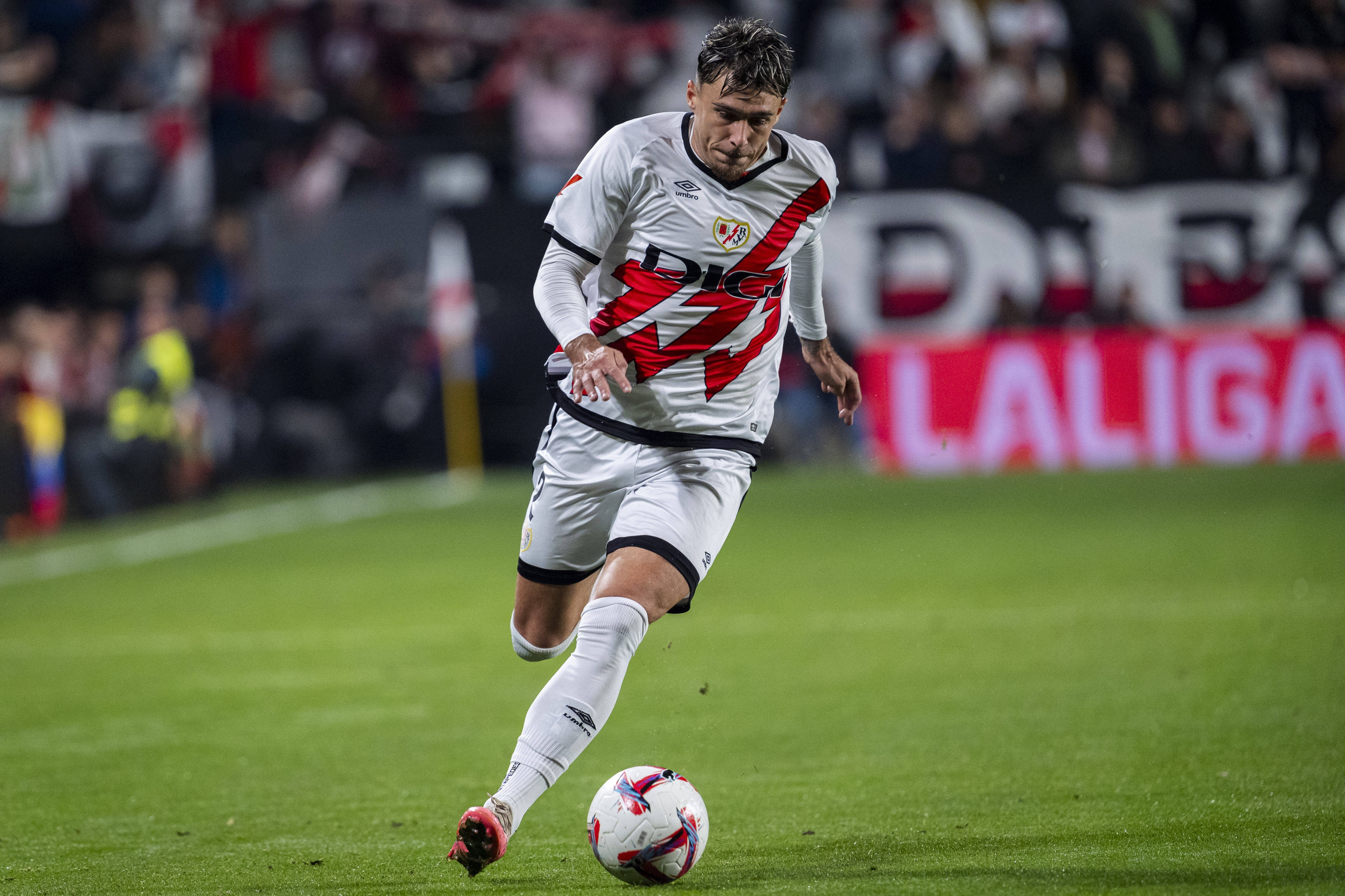 心理戰(zhàn)？世體：巴列卡諾開場遲到數(shù)分鐘引馬競不滿，最高罰3000歐