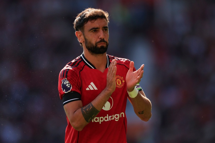 領(lǐng)取百球紀(jì)念品！B費：這是我的榮幸，希望大家一起多拿獎杯