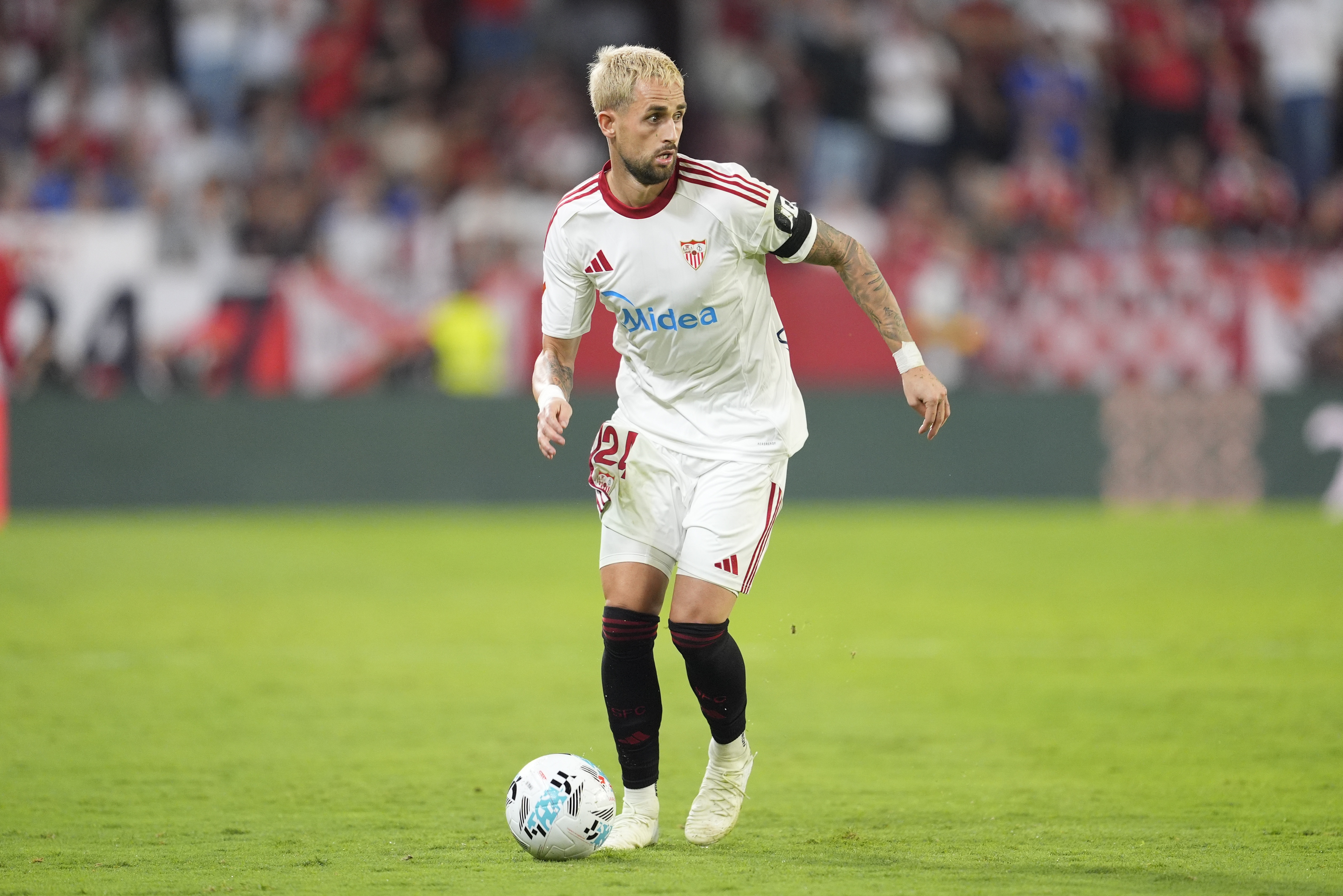 塞維利亞主帥：賈努扎伊表現(xiàn)出色，我希望能將他最好一面挖掘出來(lái)