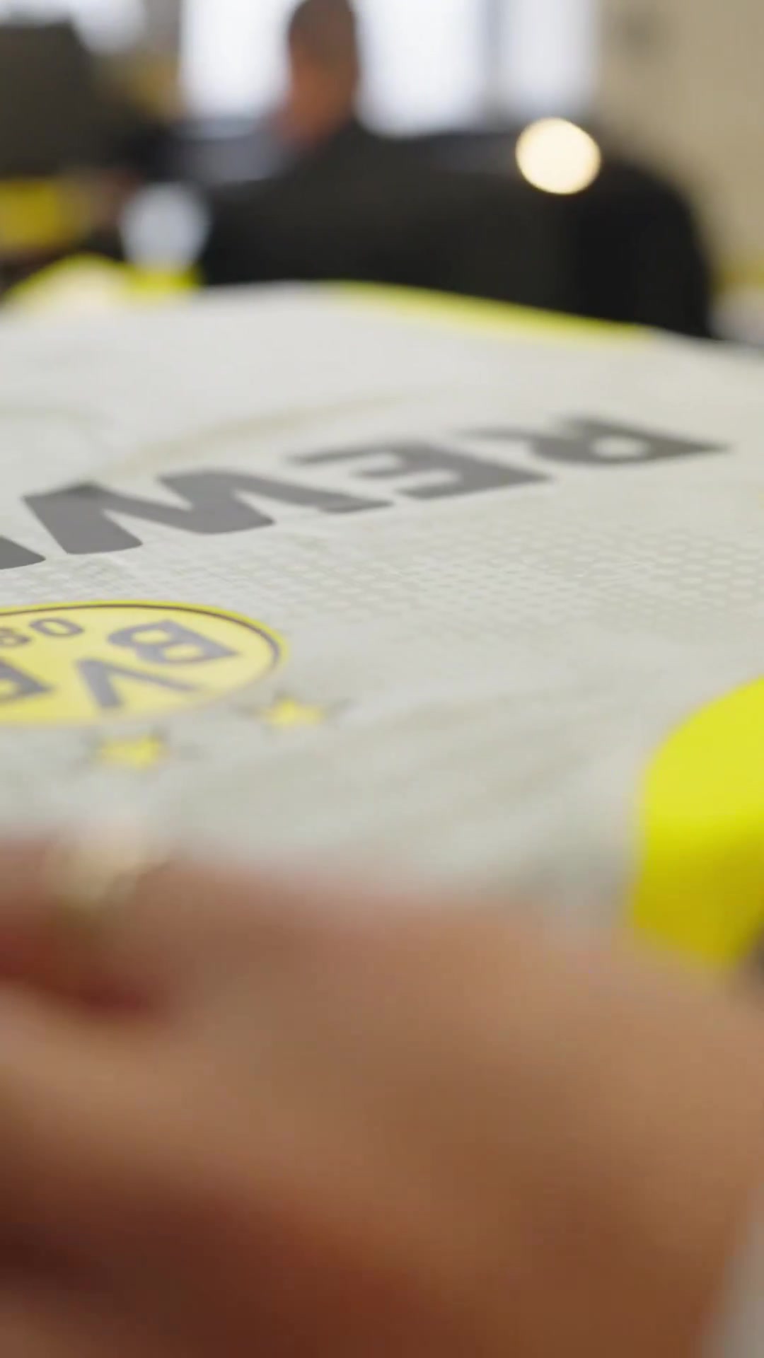 擴(kuò)大合作！多特官方：REWE成為俱樂(lè)部訓(xùn)練服贊助商