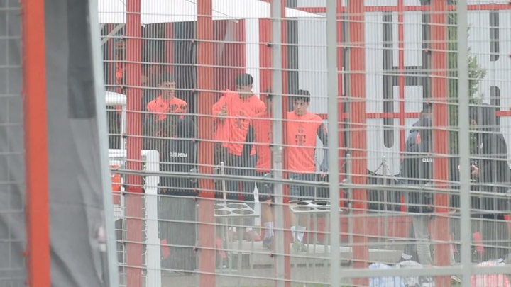 高潛新人！圖片報：金玟哉受傷，拜仁15歲小將帕維奇隨一線隊訓(xùn)練