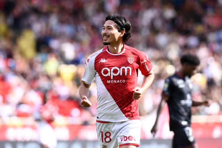 南野拓實(shí)：曼城是歐洲最強(qiáng)球隊(duì)之一 再會(huì)多納魯馬感覺(jué)有些奇妙